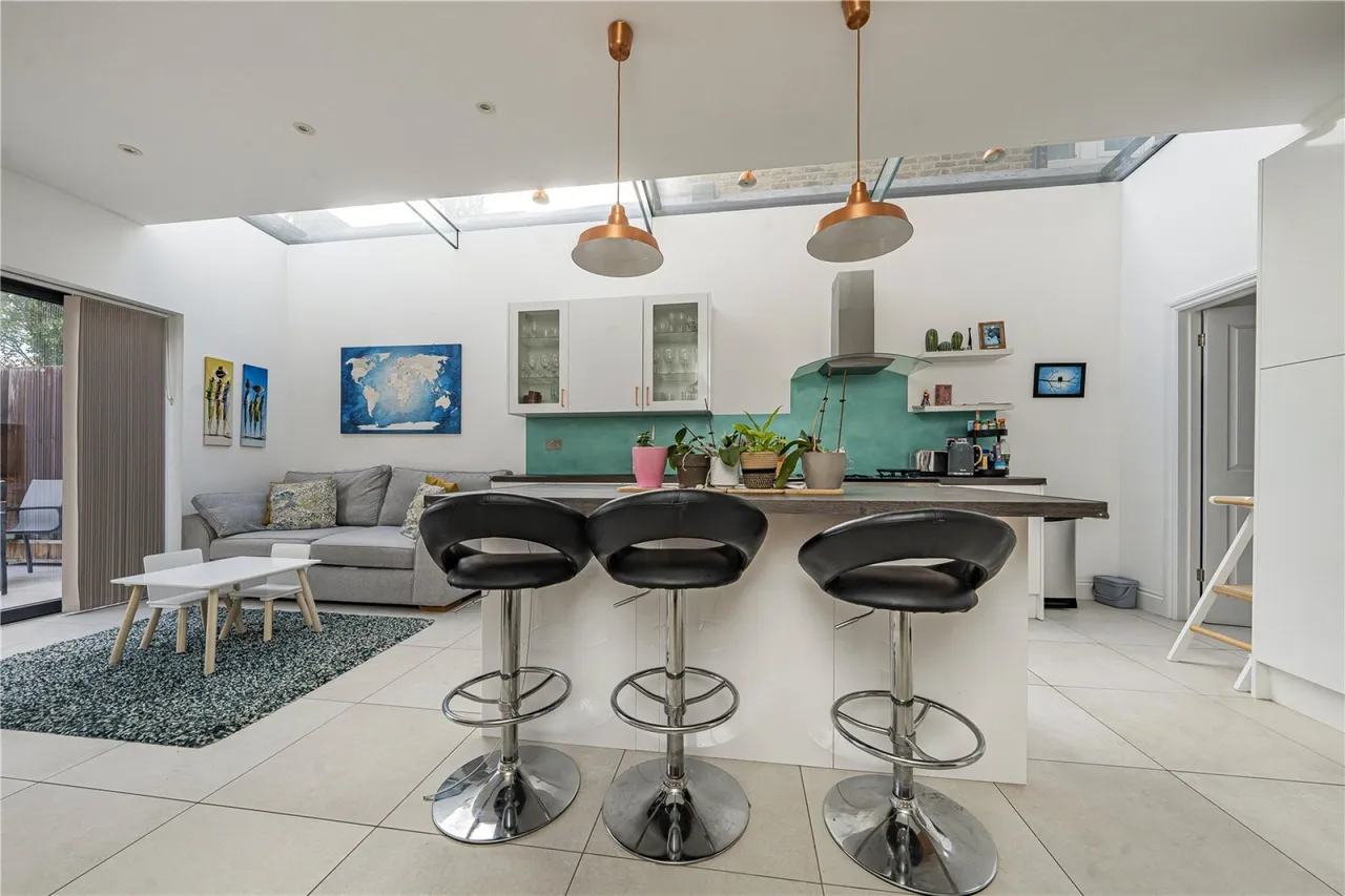 The Crescent, London, photo 4