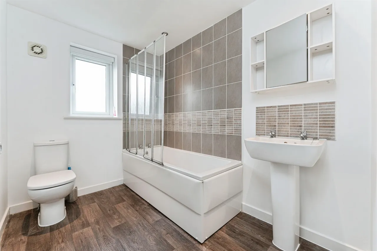 Harrow Drive, Bury St. Edmunds, IP28, photo 9
