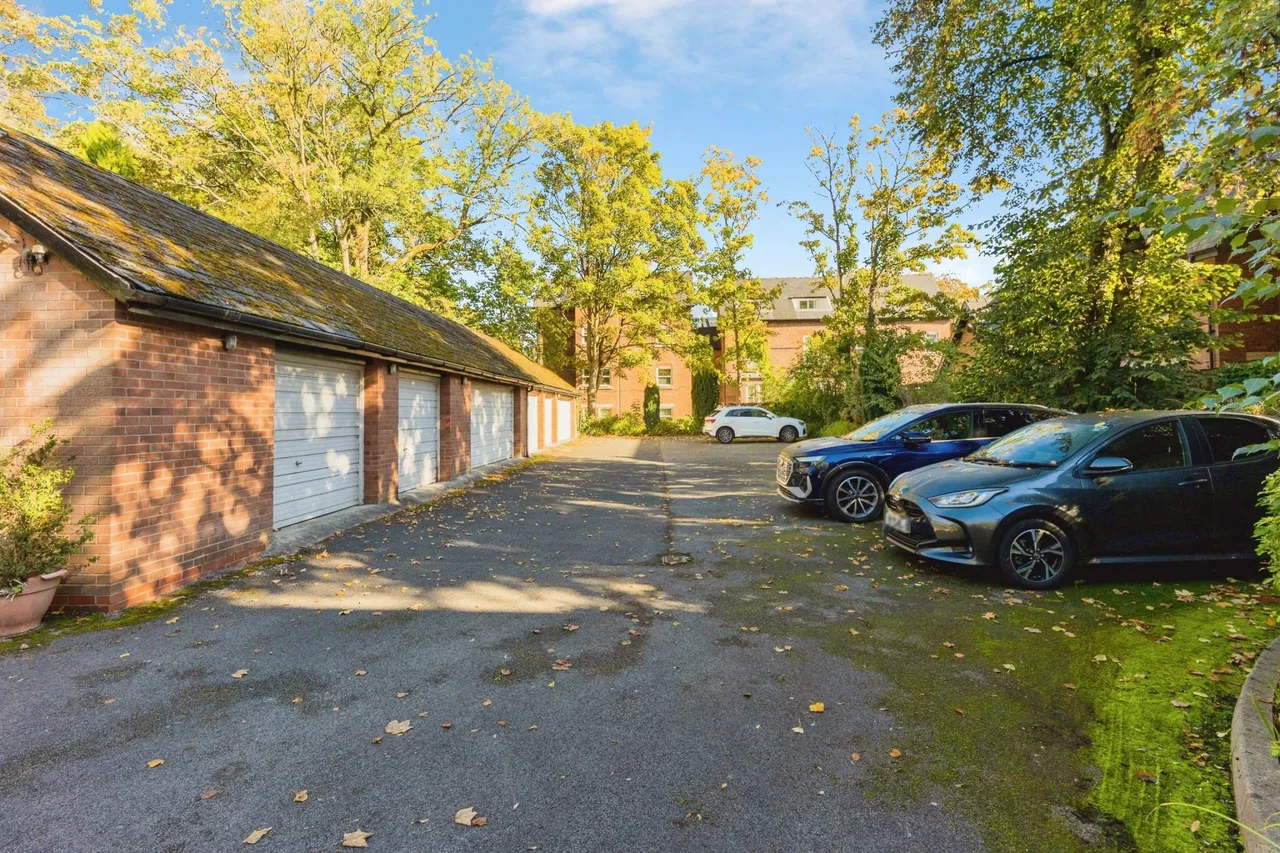 Ellesmere Road, Manchester, M30, photo 28