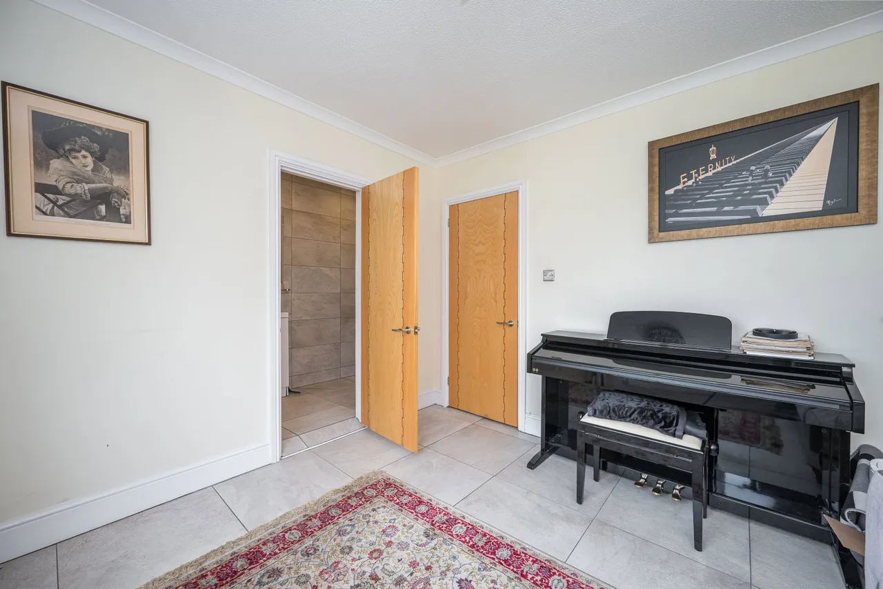 Agincourt House, Llanddewi Rhydderch, photo 23
