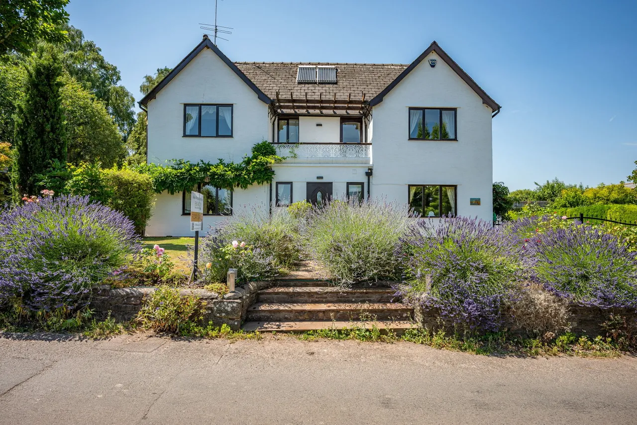Agincourt House, Llanddewi Rhydderch, photo 46