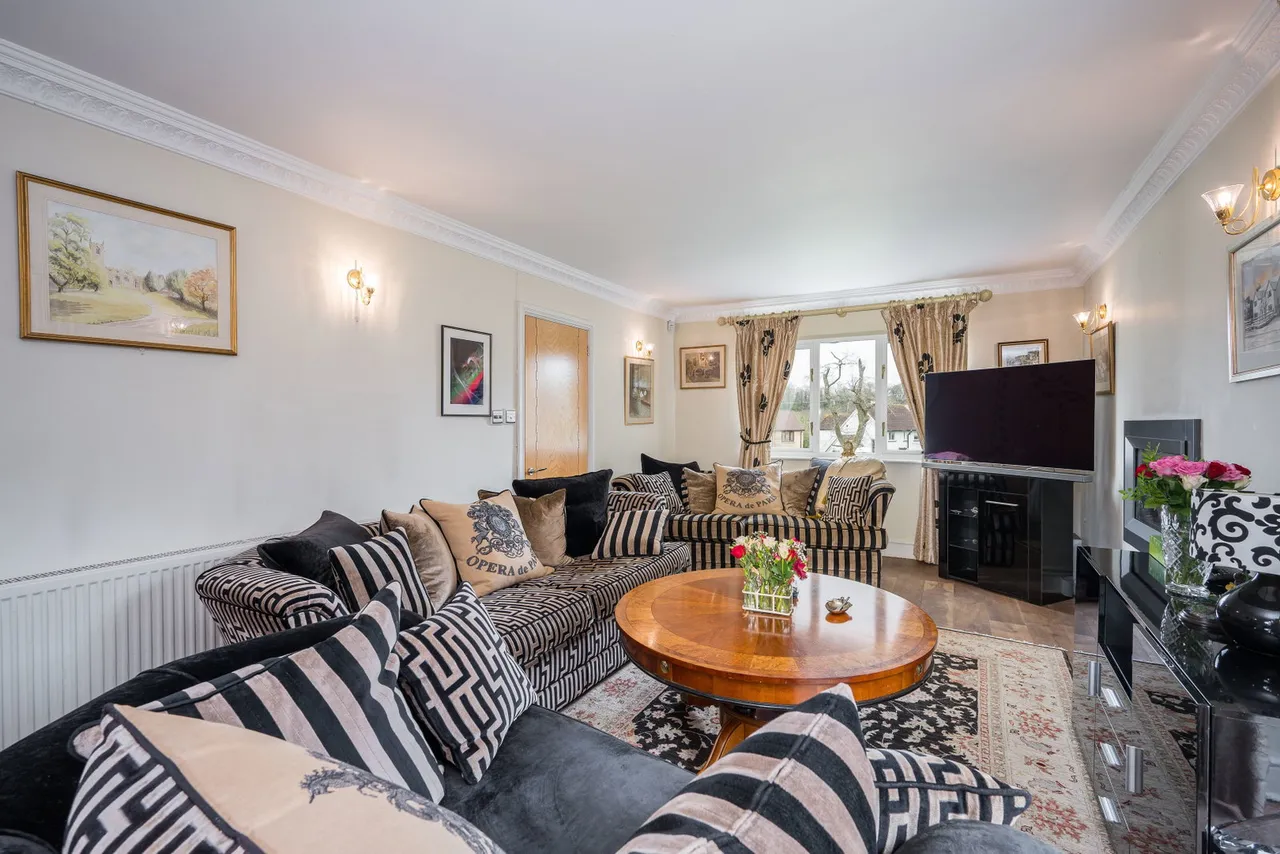 Agincourt House, Llanddewi Rhydderch, photo 6
