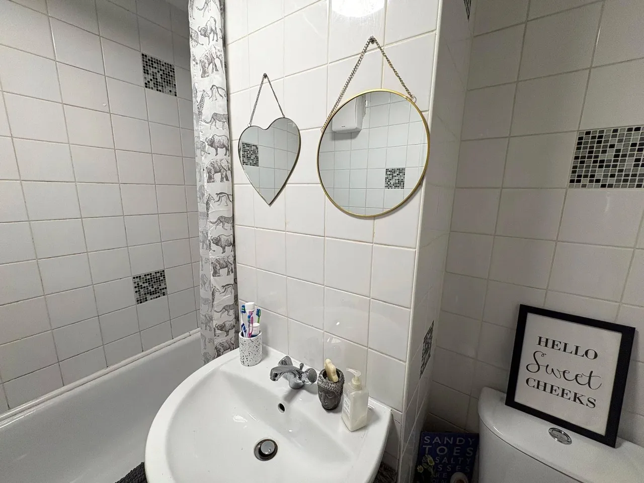 Orchard House, Lambourne Way, Tongham, Surrey, GU10 1AD, photo 10
