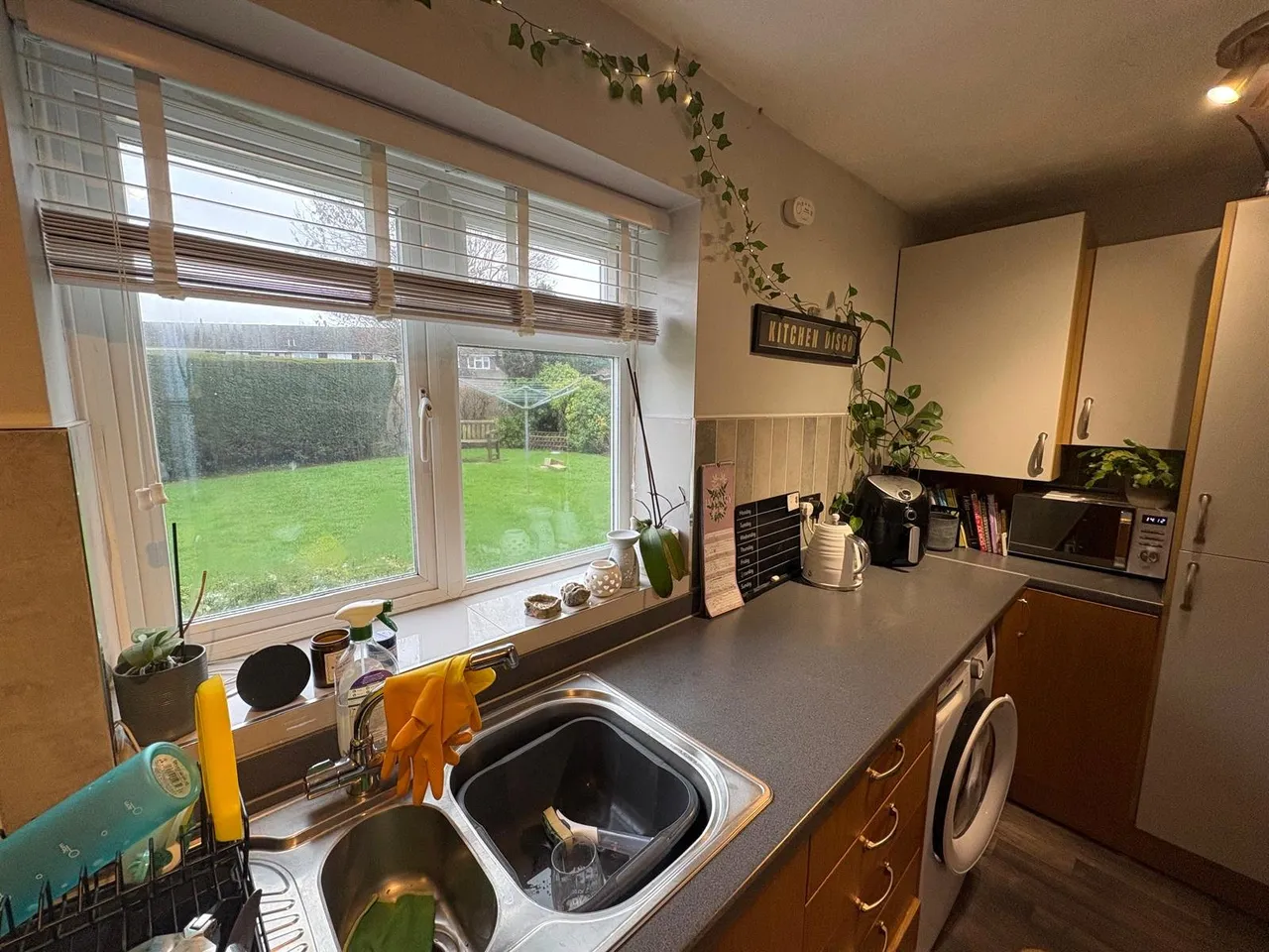 Orchard House, Lambourne Way, Tongham, Surrey, GU10 1AD, photo 6