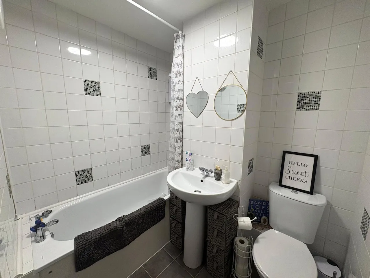 Orchard House, Lambourne Way, Tongham, Surrey, GU10 1AD, photo 7