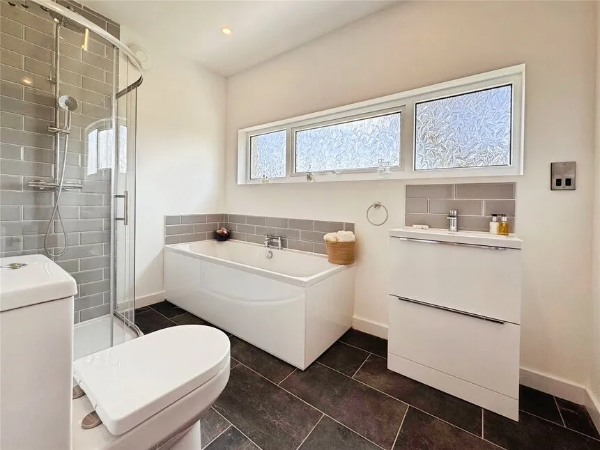 Manor Bend, Glampton, TQ5, photo 12
