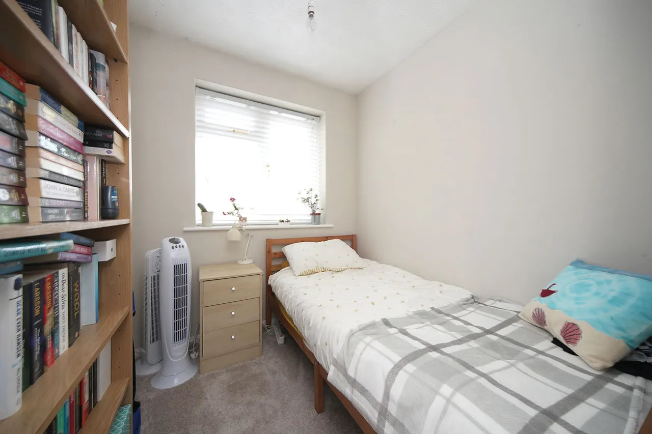 Claverley Green, Luton, photo 16