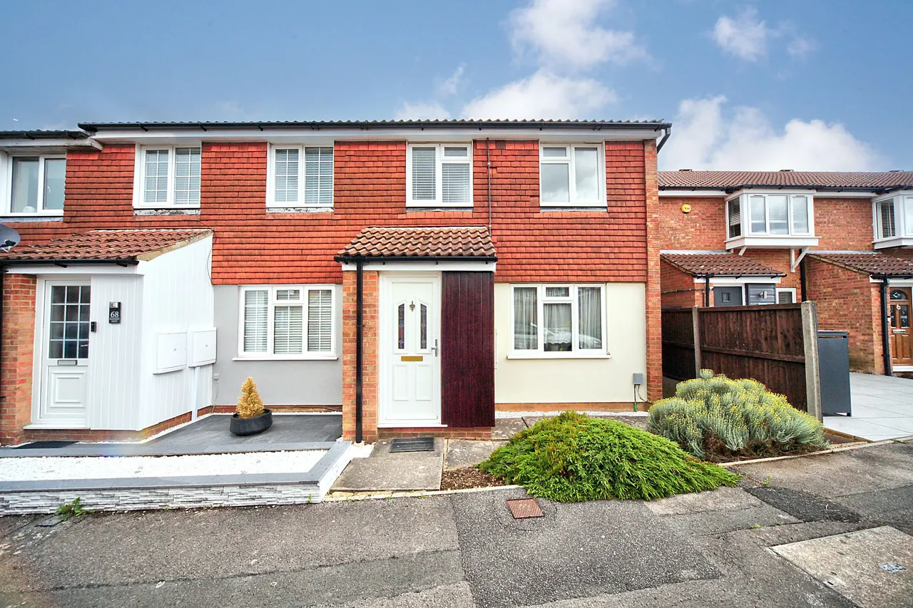 3 bed house for sale, Claverley Green, Luton