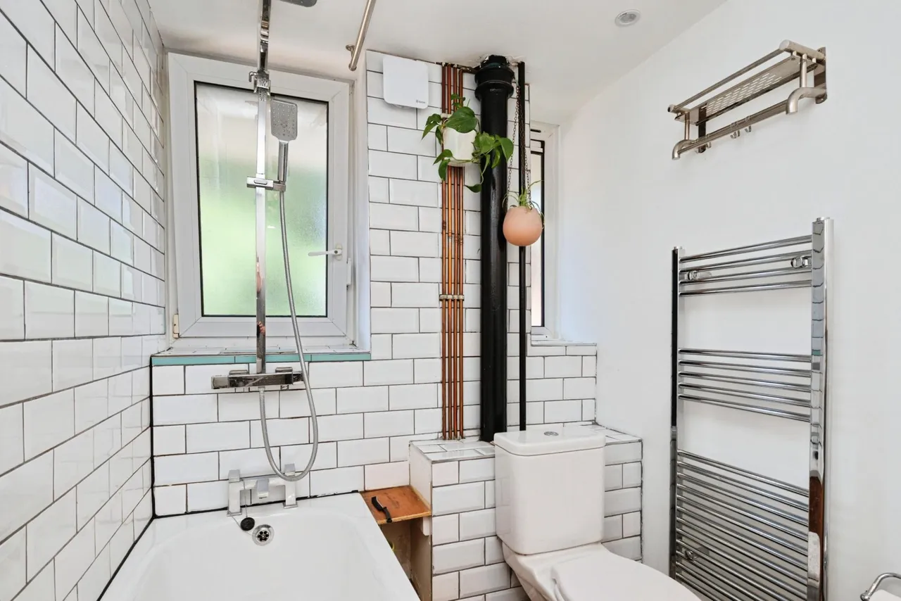Charnwood Street, London, E5, photo 12