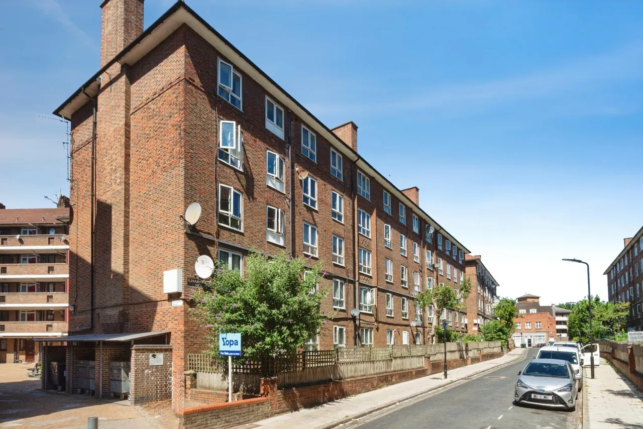 Charnwood Street, London, E5, photo 17