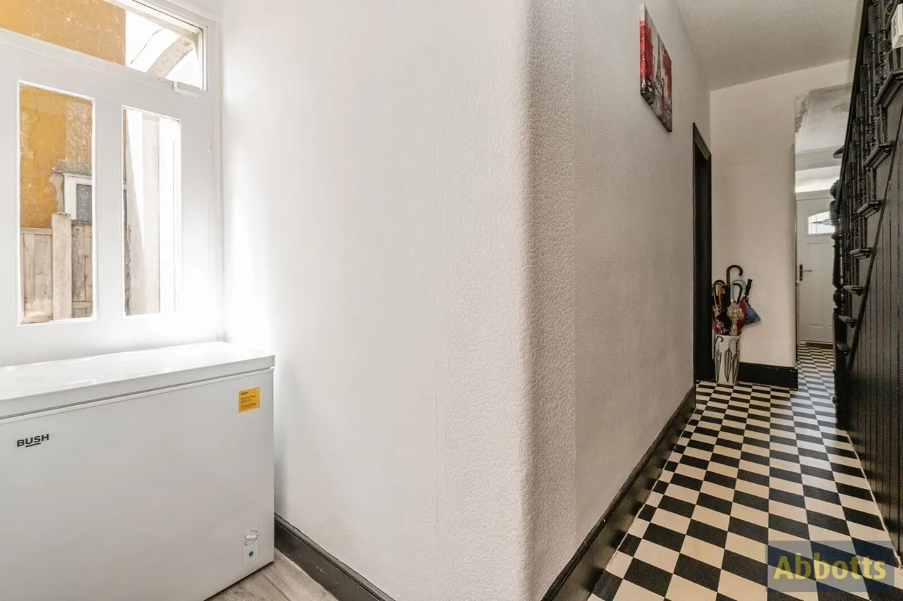 Cranleigh Drive, Leigh-on-Sea, Essex, SS9, photo 6