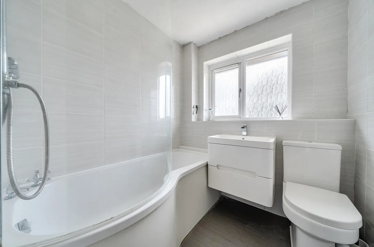 Nutshalling Avenue, Rownhams, SO16, photo 6