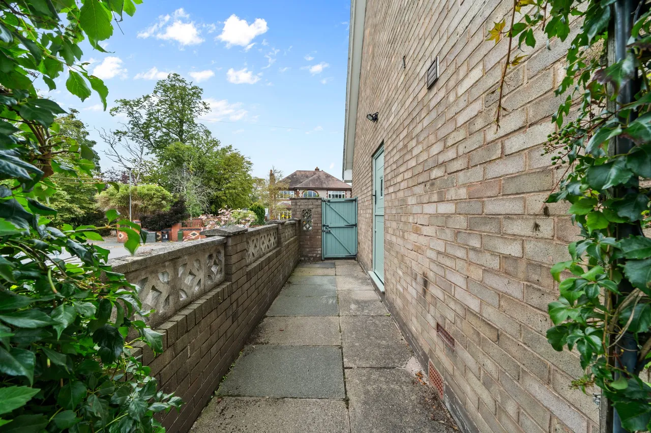 Hall Nook, Penketh, Warrington, Warrington, WA5 2HN, photo 22