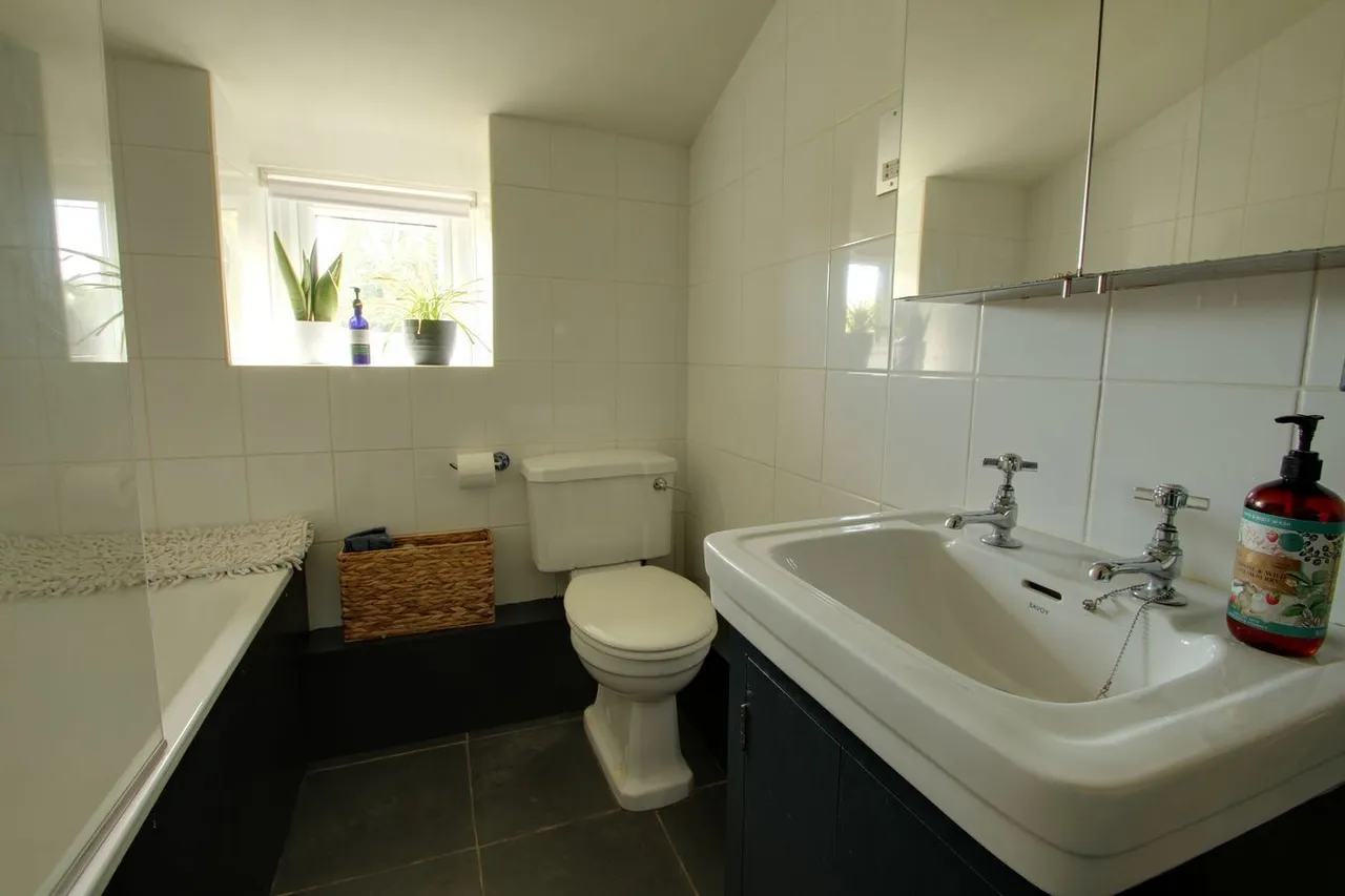 Steeds Terrace, Benter, BA3, photo 13