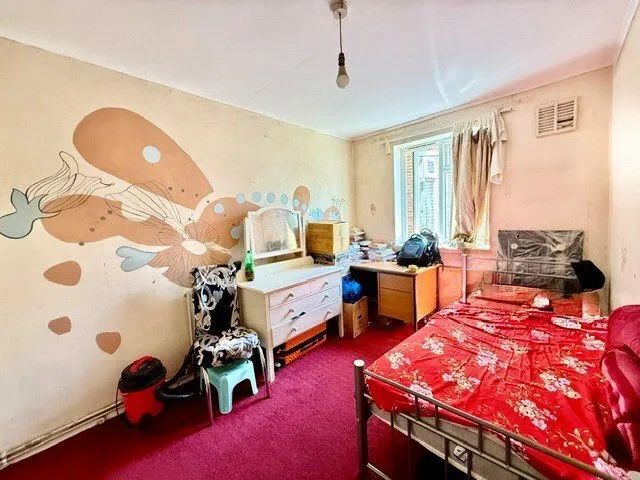 Forest Drive, London, E12, photo 6