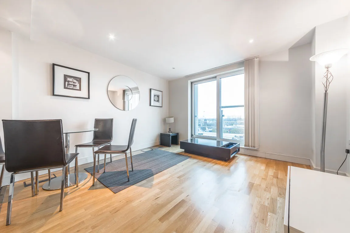 2 bed flat to rent, Aquarius House, Vauxhall