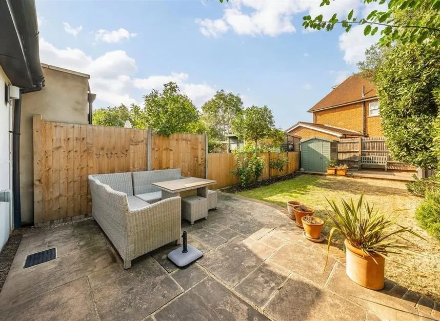Cambridge Crescent, Teddington, TW11, photo 6