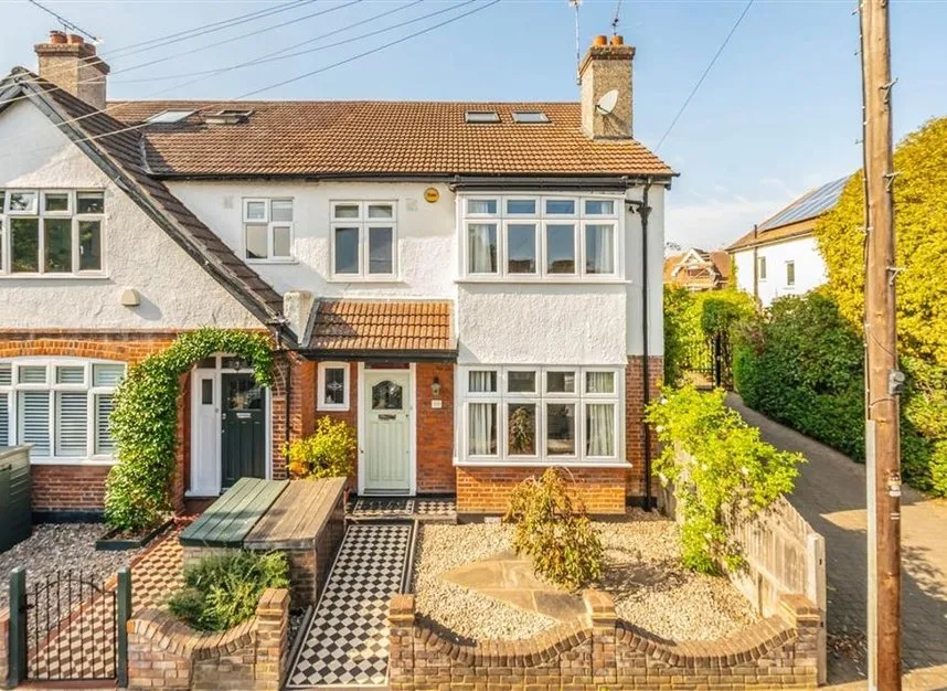 4 bed house for sale, Cambridge Crescent, Teddington, TW11