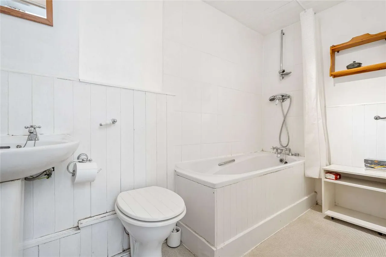 Norfolk Road, Rickmansworth, Hertfordshire, WD3 1LA, photo 8