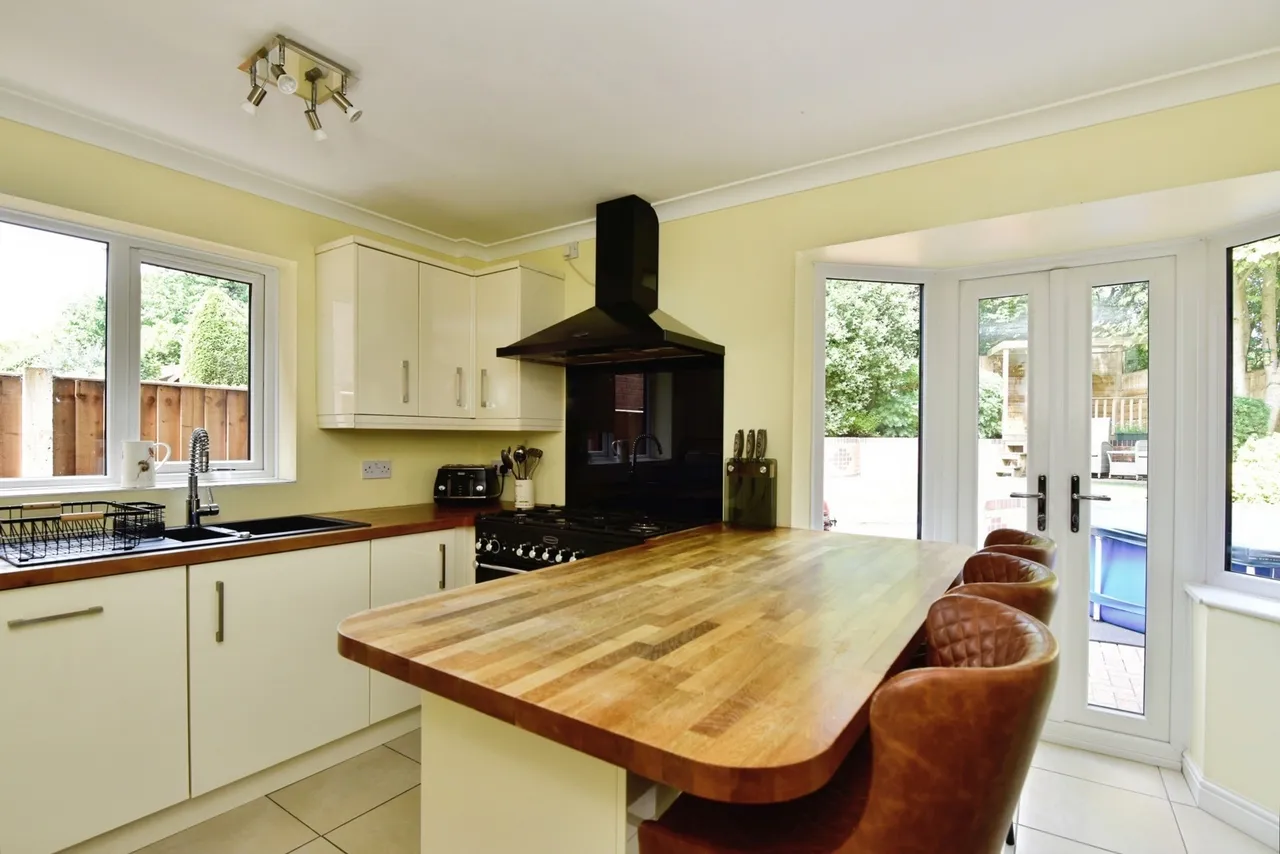 Willowcroft Way, STOKE-ON-TRENT, Staffordshire, ST7, photo 9