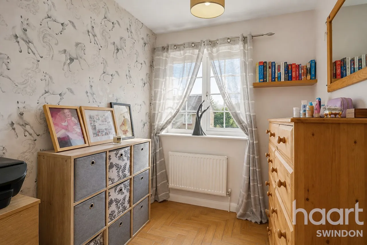 Mint Close, Swindon, SN2, photo 11