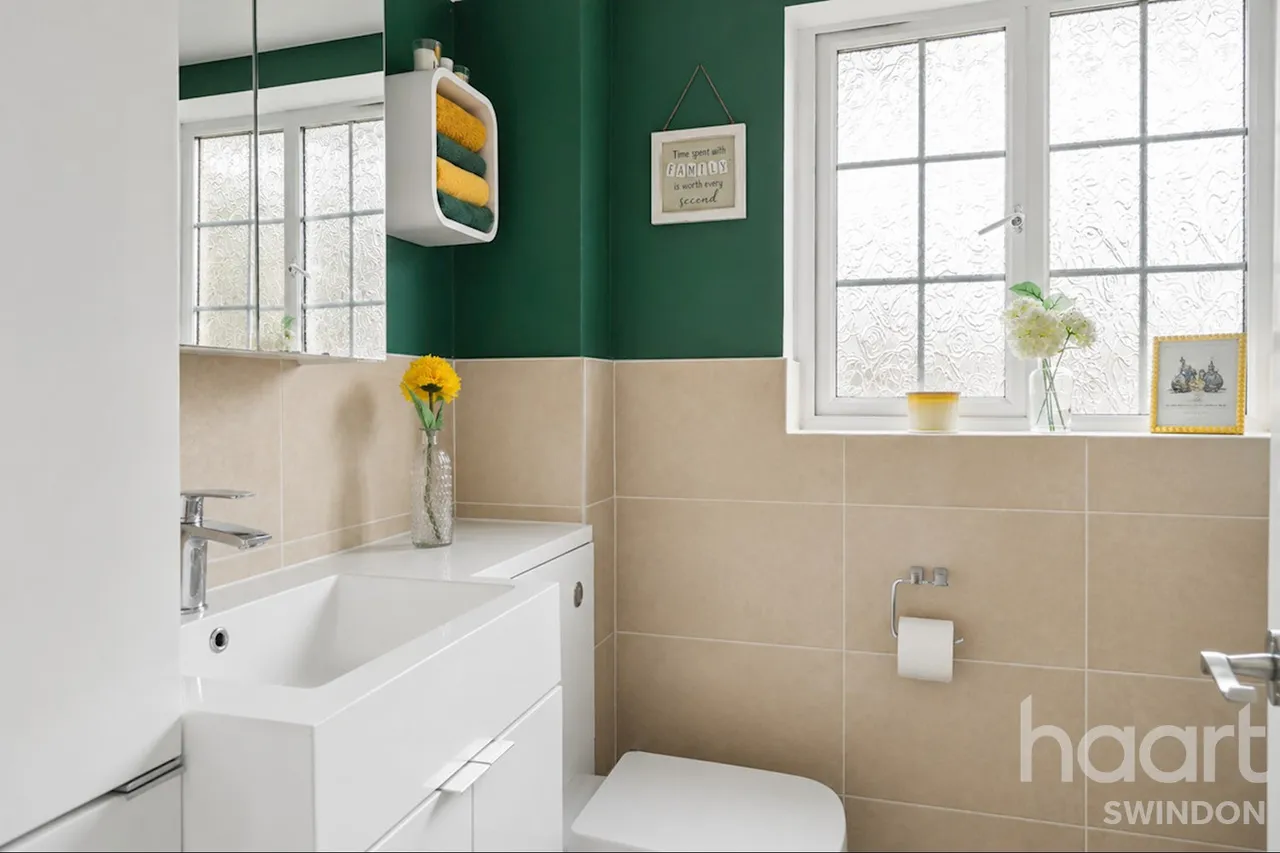 Mint Close, Swindon, SN2, photo 12