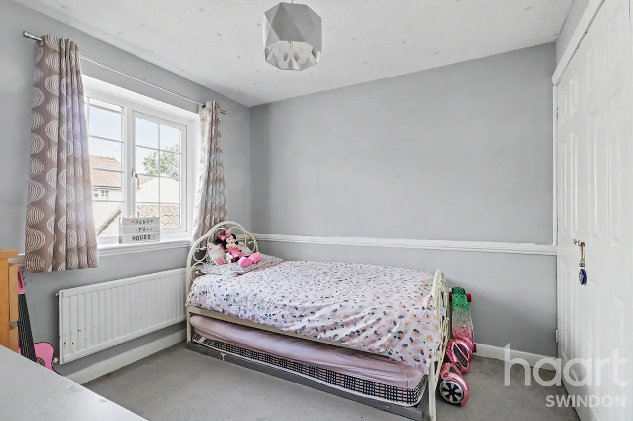 Mint Close, Swindon, SN2, photo 14