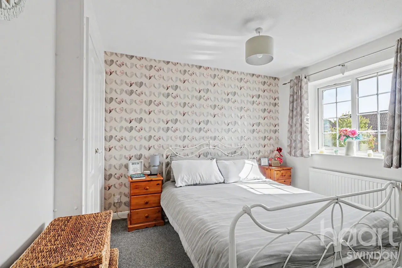 Mint Close, Swindon, SN2, photo 10