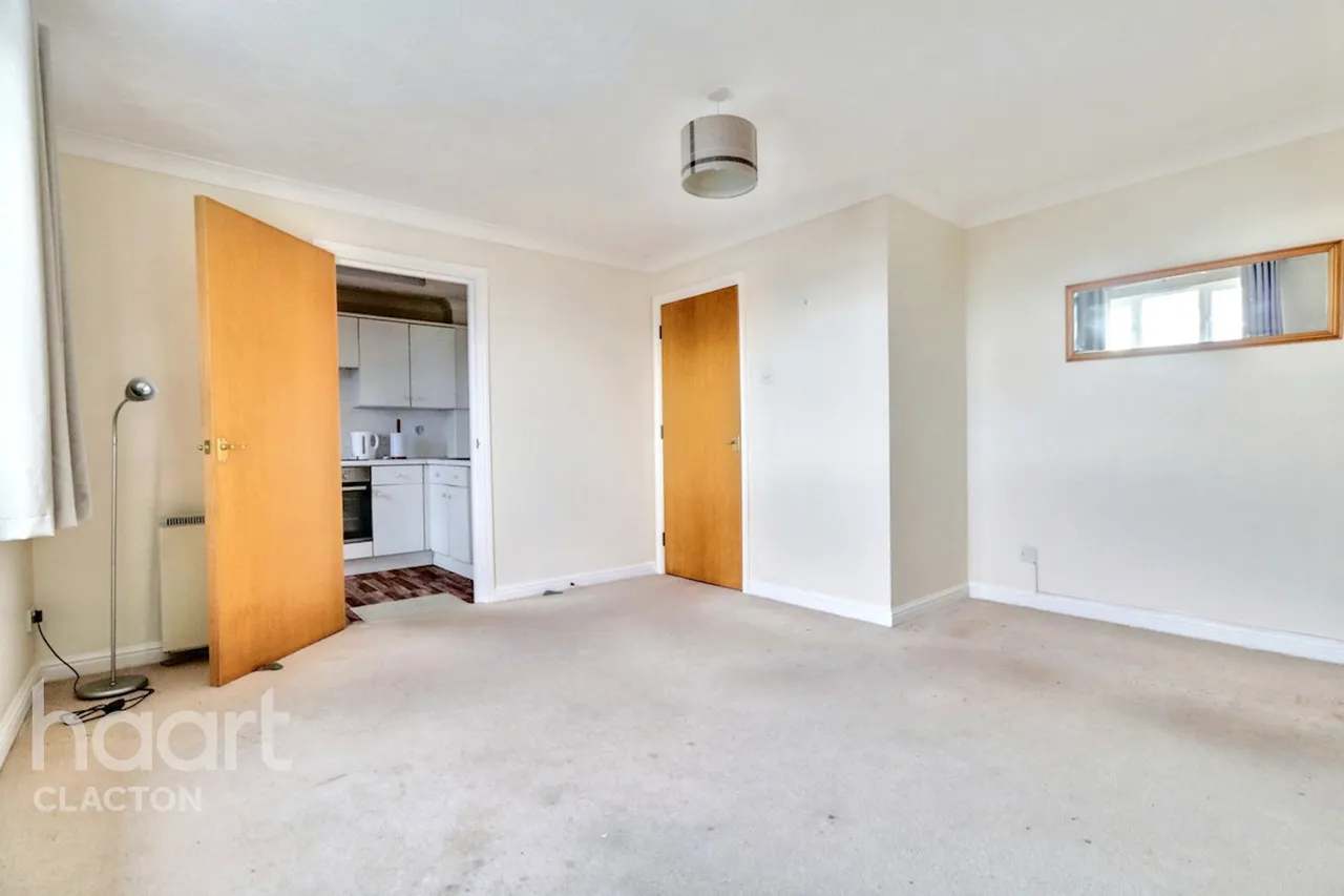 Selsey Avenue, Clacton-On-Sea, CO15, photo 6