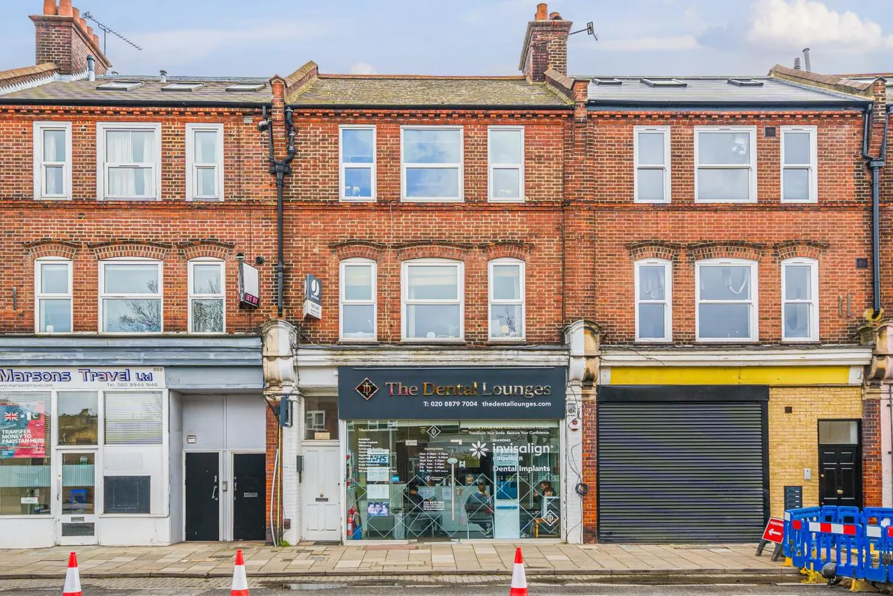 Garratt Lane, Earlsfield, SW18, photo 6