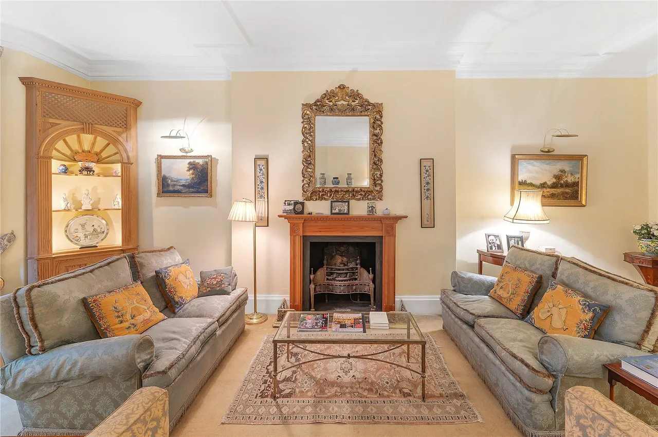 Sloane Court West, London, SW3, photo 3