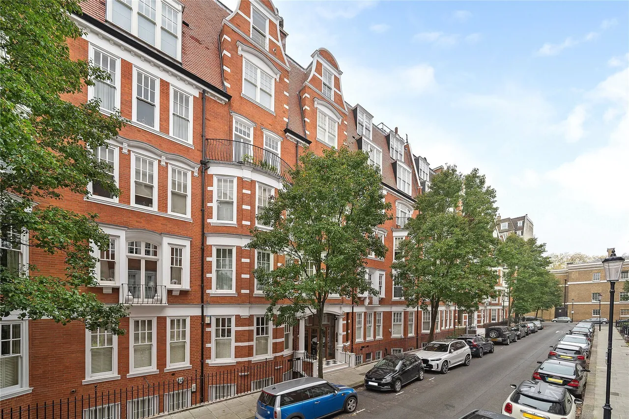 Sloane Court West, London, SW3, photo 14