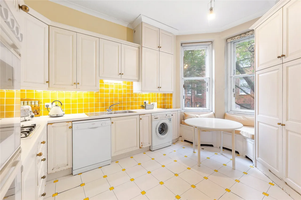 Sloane Court West, London, SW3, photo 5