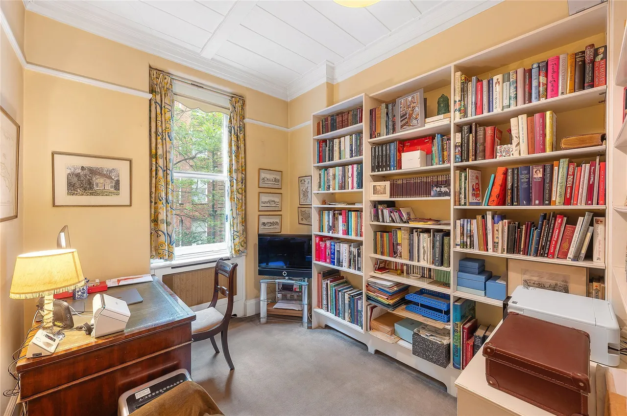 Sloane Court West, London, SW3, photo 11