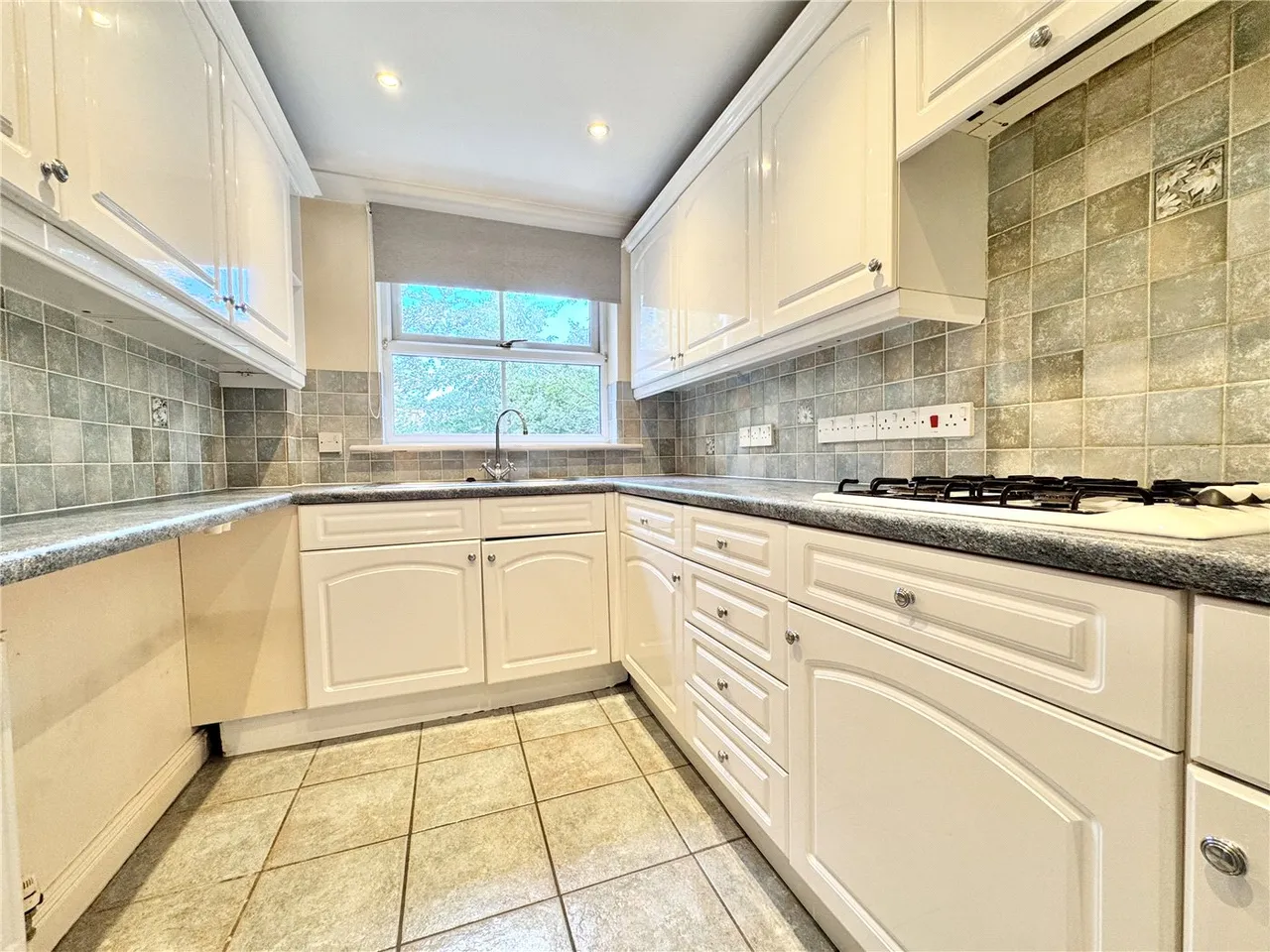 Bourne View Court, 18 St Stephens Road, Bournemouth, Dorset, BH2, photo 7