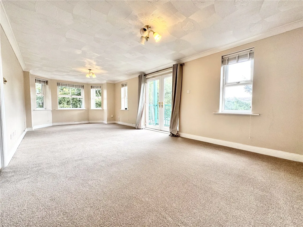 Bourne View Court, 18 St Stephens Road, Bournemouth, Dorset, BH2, photo 2