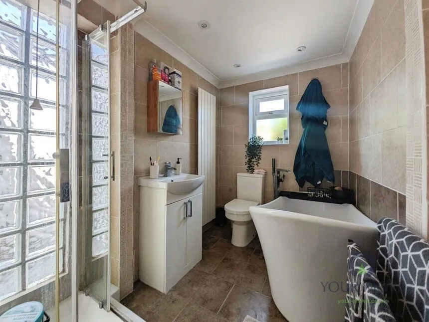 Unity Street, Sheerness, Kent, ME12, photo 2