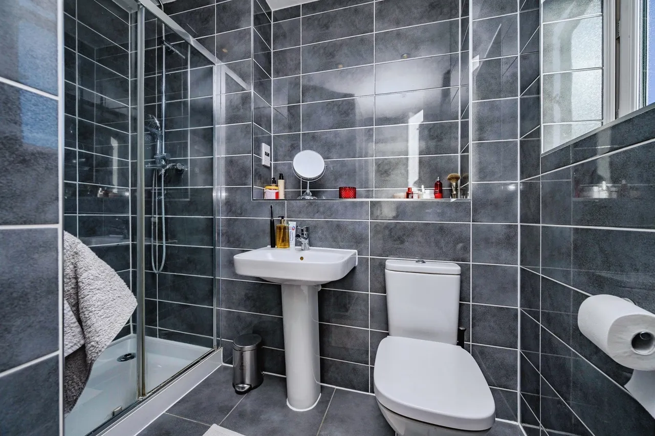 Braham Crescent, Leavesden, WD25, photo 5