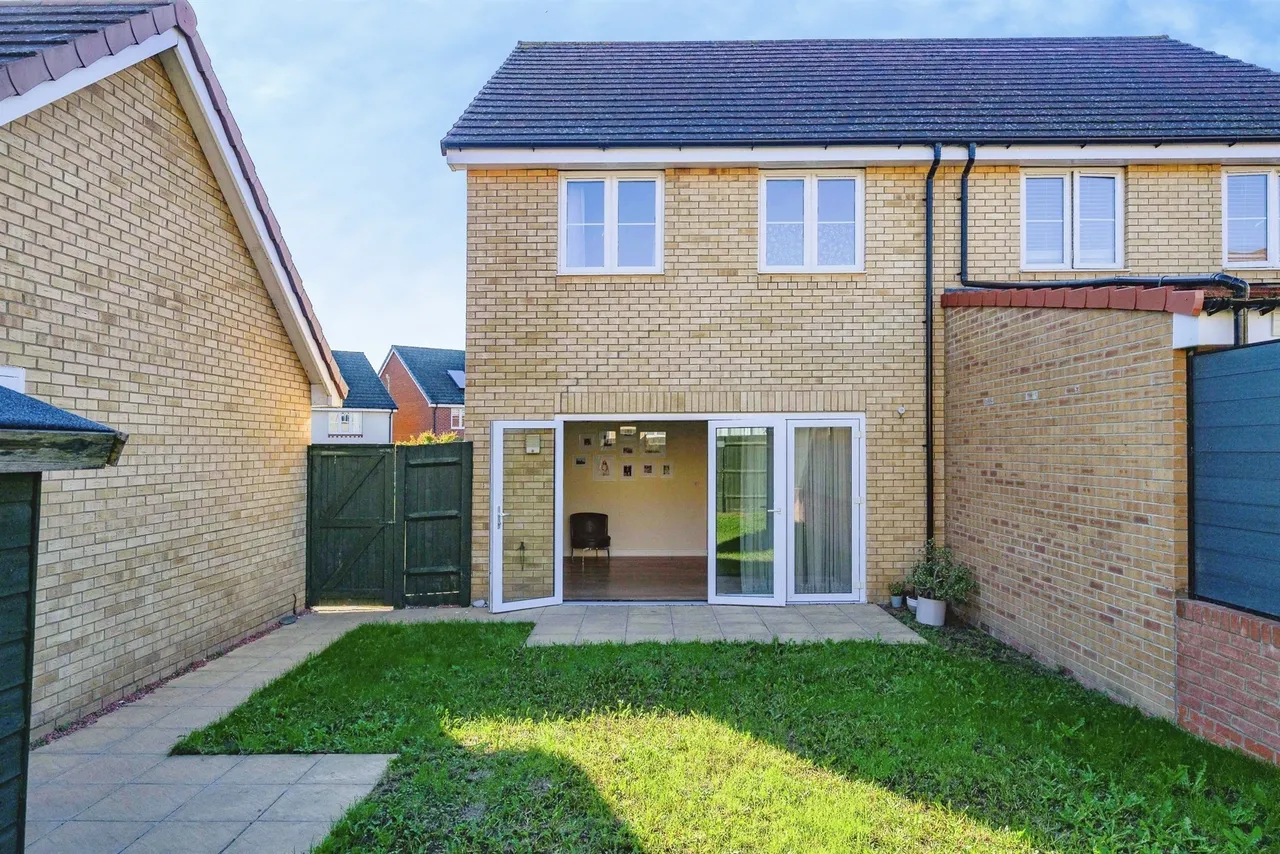 Braham Crescent, Leavesden, WD25, photo 11