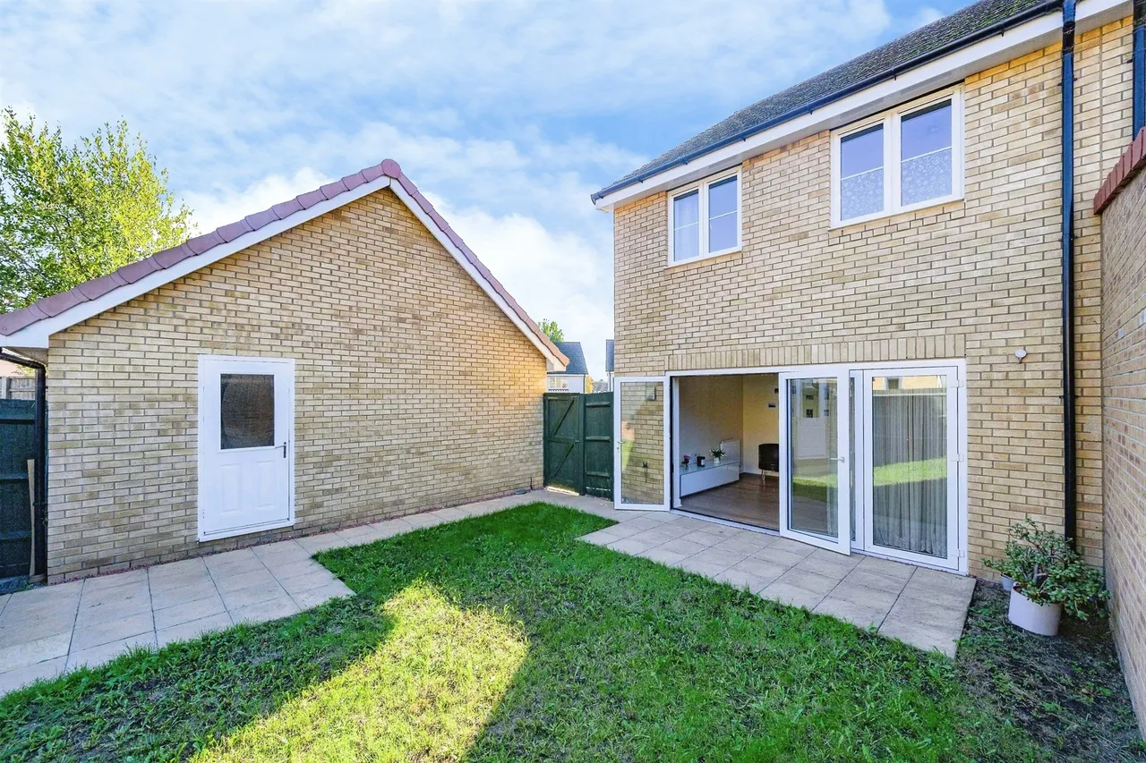 Braham Crescent, Leavesden, WD25, photo 16