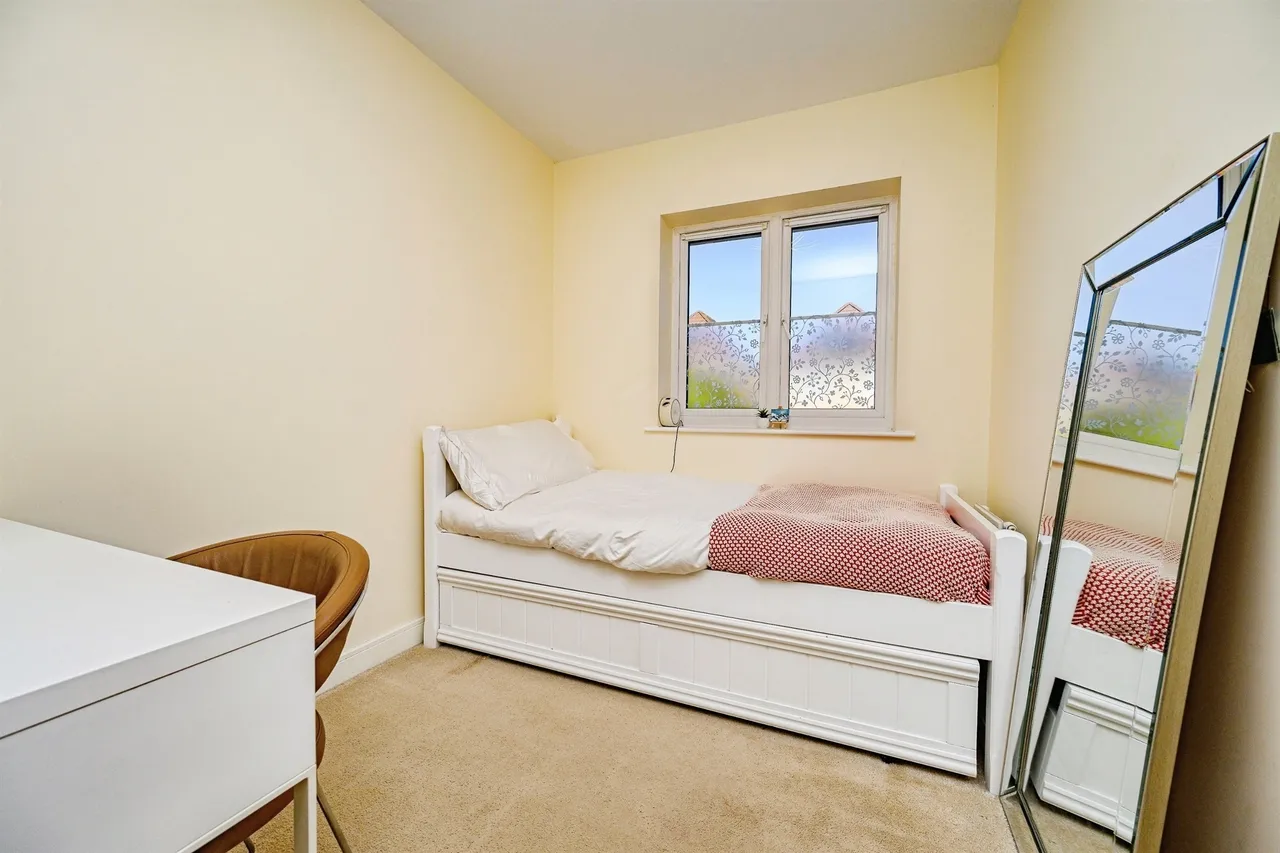 Braham Crescent, Leavesden, WD25, photo 9