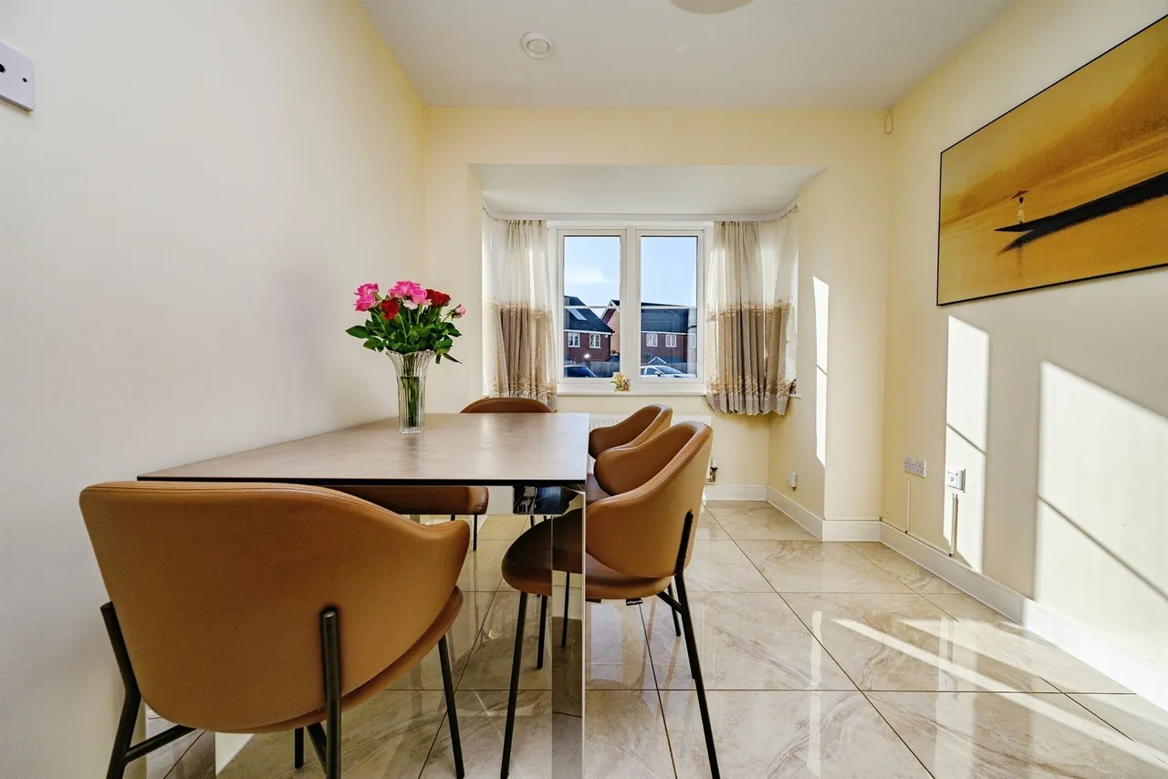 Braham Crescent, Leavesden, WD25, photo 12