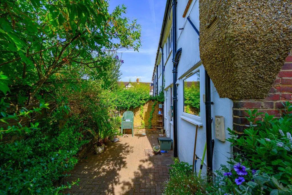 Herkomer Road, Bushey WD23 3NN, photo 13