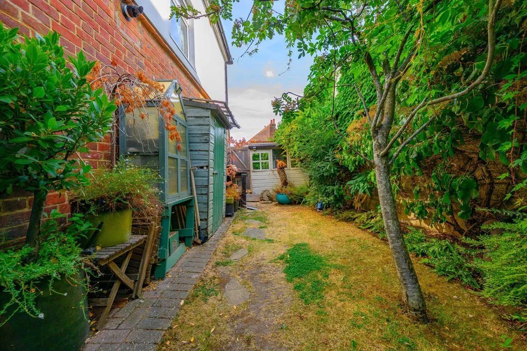 Herkomer Road, Bushey WD23 3NN, photo 6