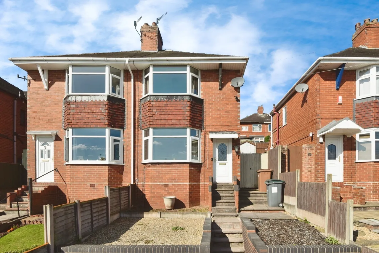 2 bed house for sale — Hunters Way, STOKE-ON-TRENT, Staffordshire, ST4