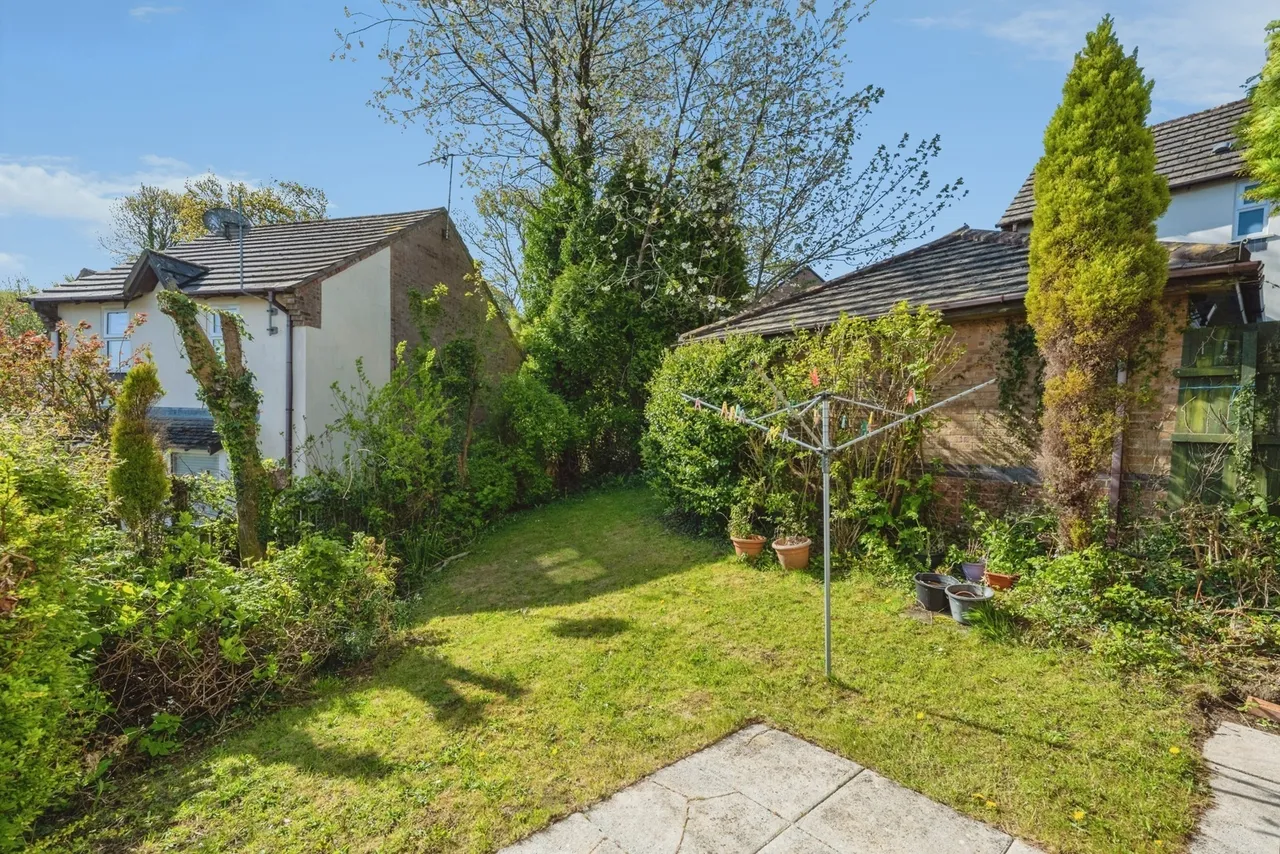 Ffordd Taliesin, Swansea, SA2, photo 13