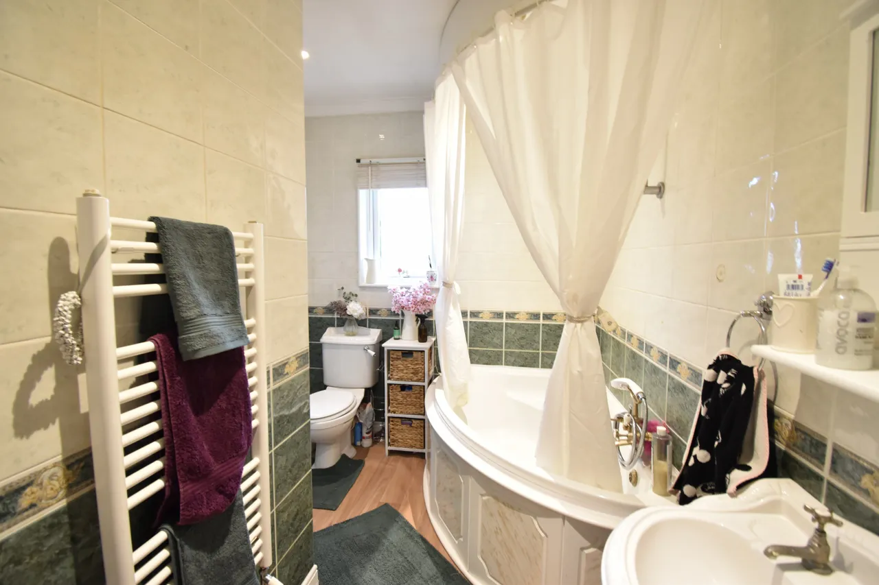 Harrington Lane, Exeter, photo 12