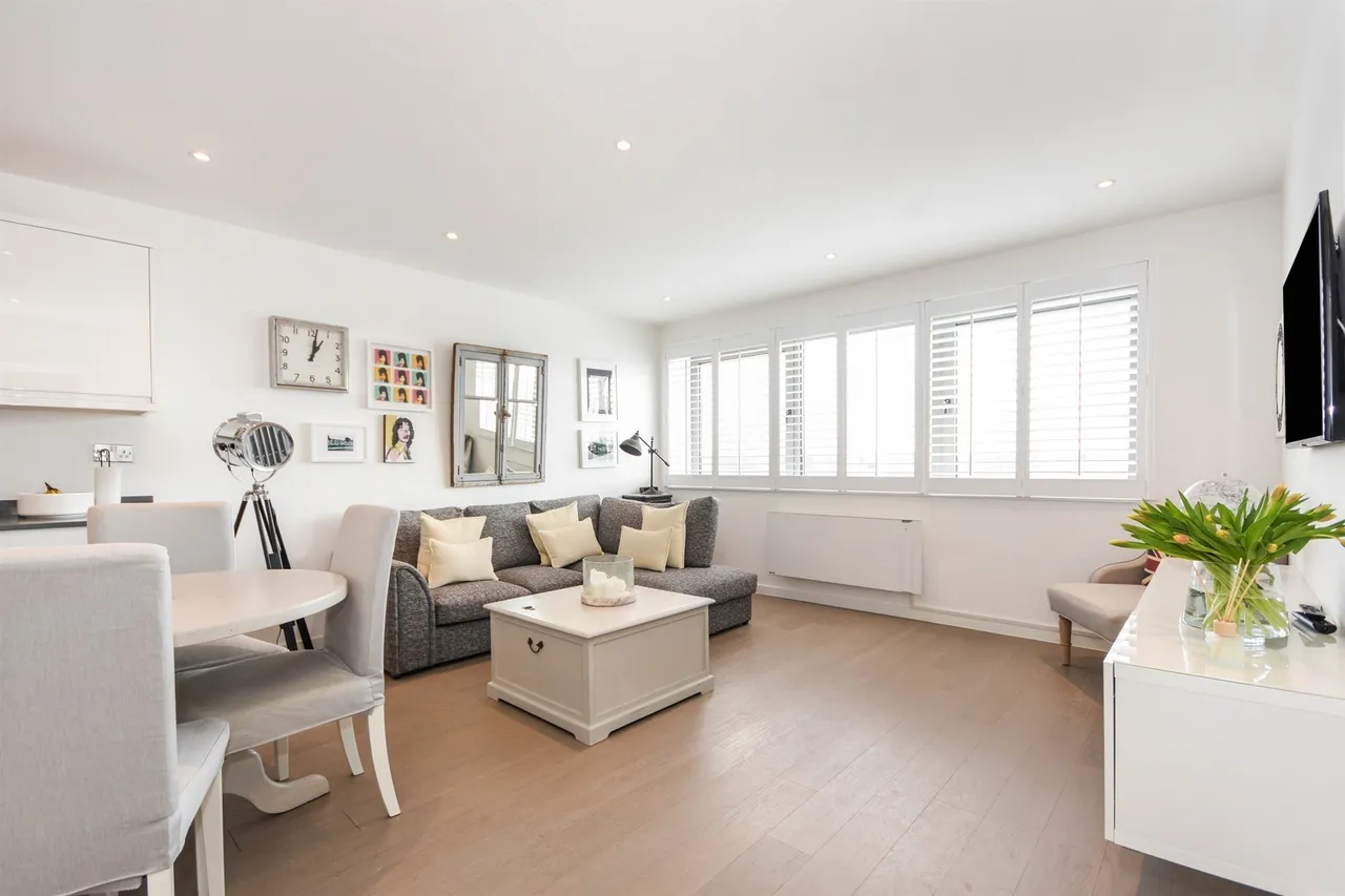 1 bed flat for sale — Hubert Road, Brentwood