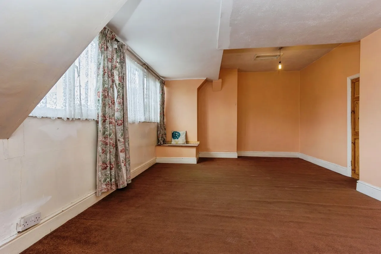 Victoria Road, Whalley Range, Manchester, M16, photo 13