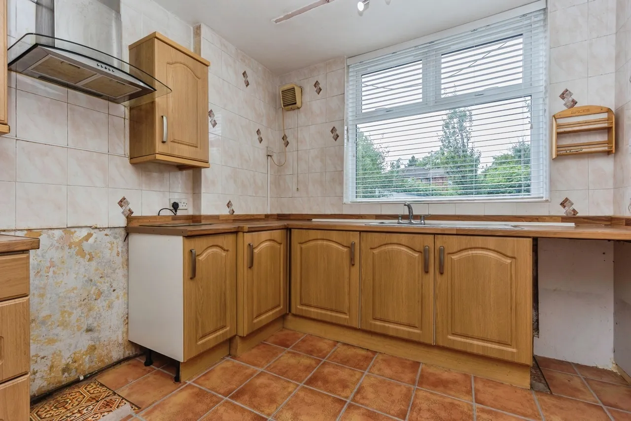Victoria Road, Whalley Range, Manchester, M16, photo 8